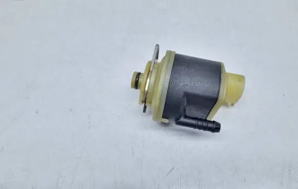 BMW 5 F10 F11 Fuel filter heater 8572519