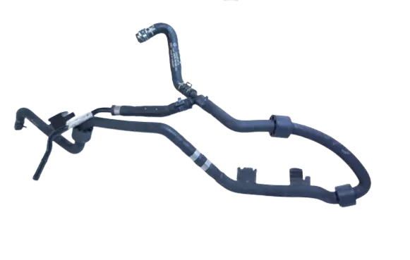 Volkswagen Touareg II Engine coolant pipe/hose 7P6122447M 7P6122447Q W929