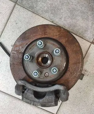 Chevrolet Cruze II Front wheel hub spindle knuckle
