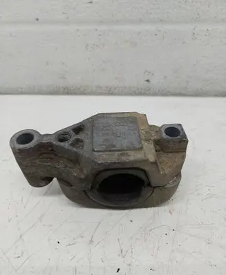 Volkswagen Phaeton Sway bar bush bracket, front 3D0199613H