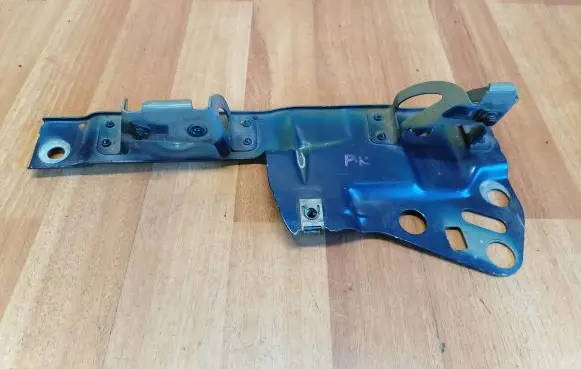 Renault Modus Front splash guards bracket 111145 7782111145