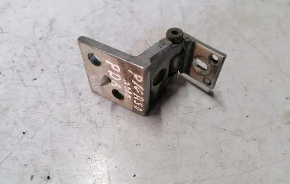 Citroen Xsara Picasso Front door lower hinge 