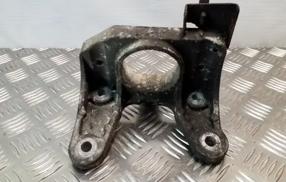 Opel Vivaro Engine mounting bracket 8200219372A