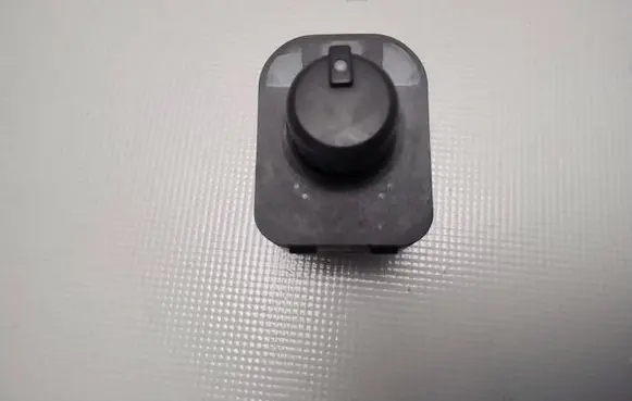Audi A4 S4 B6 8E 8H Wing mirror switch 8E0959565