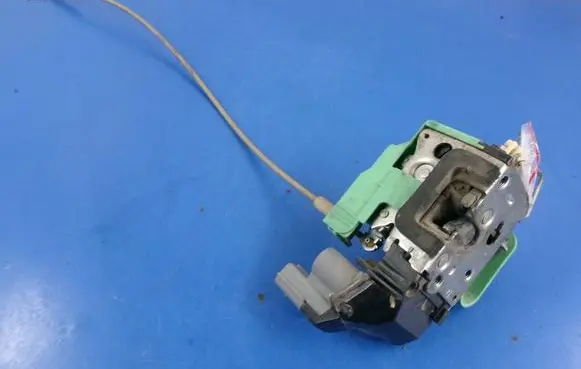 Fiat Linea Front door lock