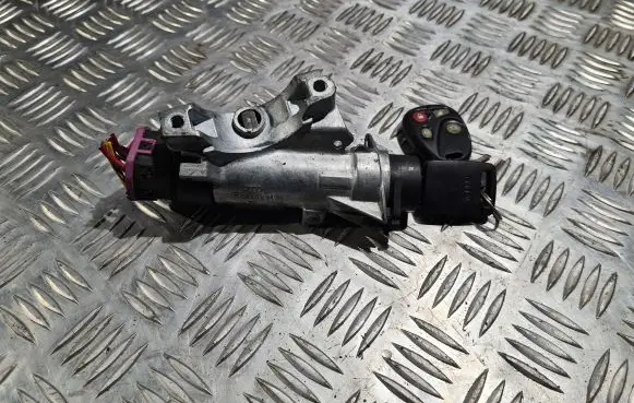 Audi A4 S4 B5 8D Ignition lock 4D0905851D