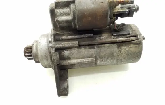 Volkswagen Polo IV 9N3 Starter motor