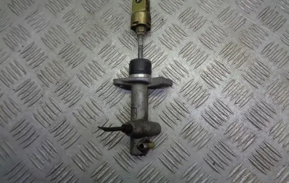 Daewoo Nubira Clutch release bearing slave cylinder 