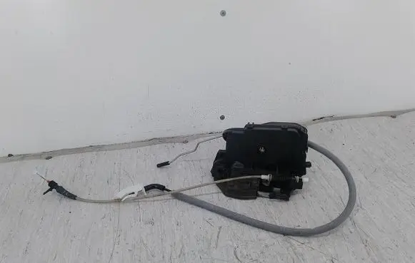 BMW 3 E90 E91 Front door lock 7059974