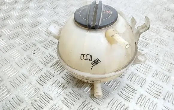 Volkswagen PASSAT B6 Coolant expansion tank/reservoir 1K0121407A