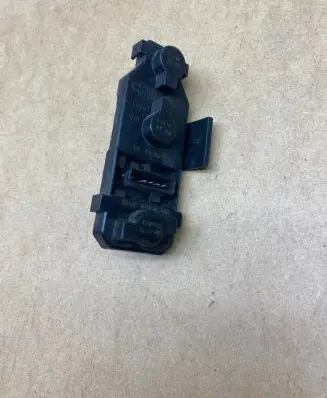 Audi A6 S6 C5 4B Tail light bulb cover holder BL3158B