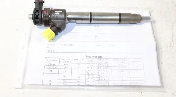 Hyundai i40 Fuel injector 0445110589 338002A610