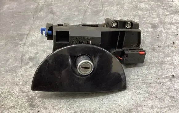 Opel Meriva A Tailgate exterior lock 90534783 90534785 90534784