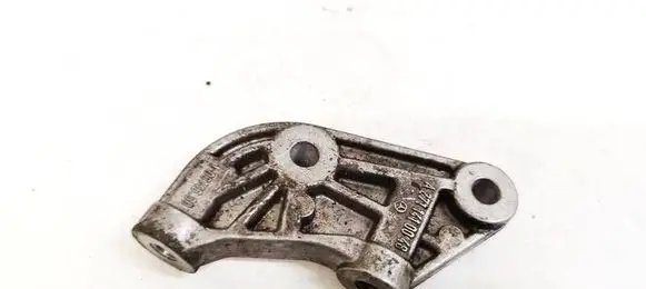 Mercedes-Benz E W212 Engine mounting bracket A2711410048