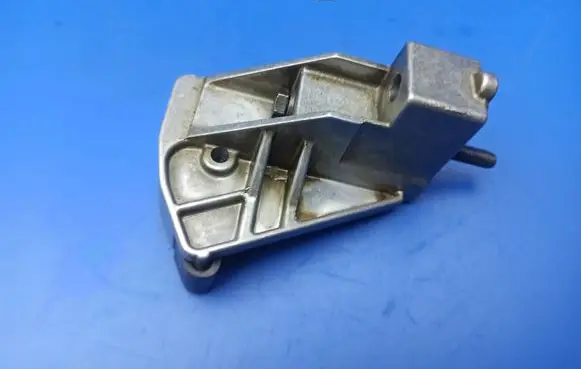 BMW 6 E63 E64 Slide rail for timing chain 7504477 11317504477 7504474