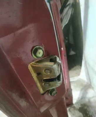Nissan Micra Tailgate/trunk/boot lock/catch/latch