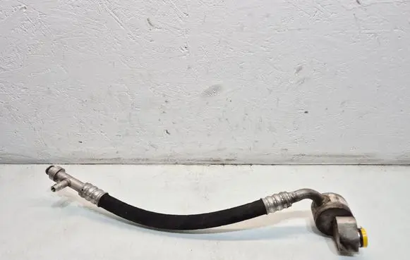 Mercedes-Benz C W204 Air conditioning (A/C) pipe/hose A2048306115