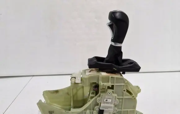 Hyundai Tucson TL Gear selector/shifter in gearbox 46700-D3XXX