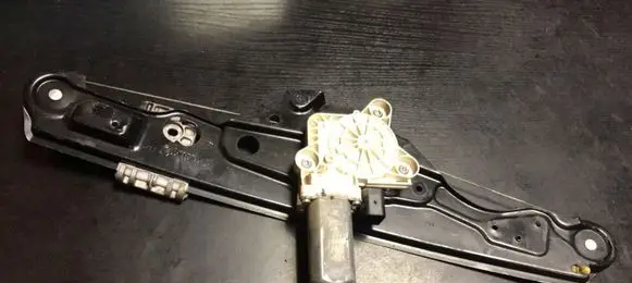 Mercedes-Benz E W211 Rear door window regulator with motor A2117300146