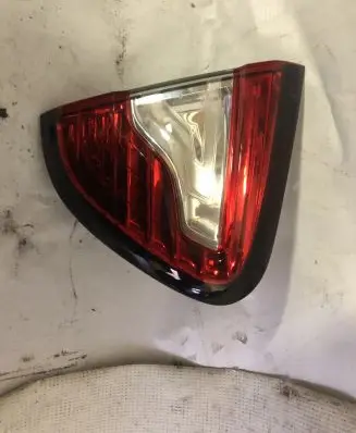 Renault Captur Tailgate rear/tail lights 265557893R