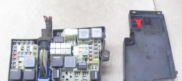 Fuse box set