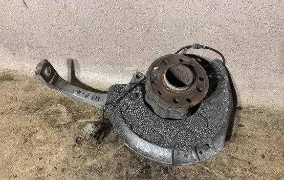 Mercedes-Benz E W213 Front wheel hub