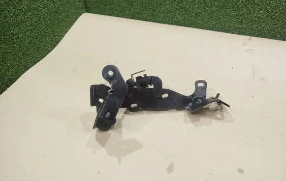 Renault Trafic III (X82) Other engine bay part 226760614R