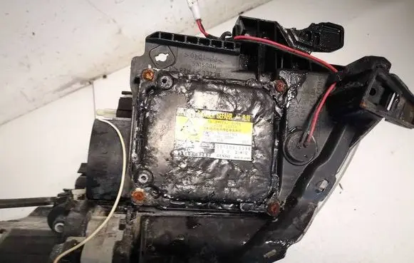 Toyota Auris 150 Headlight ballast module Xenon 8596752020