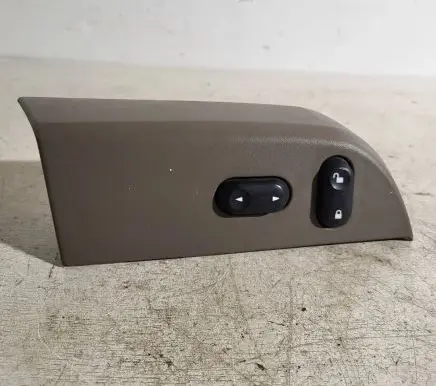 Mercury Mountaineer Front door window switch trim CA2277147DA