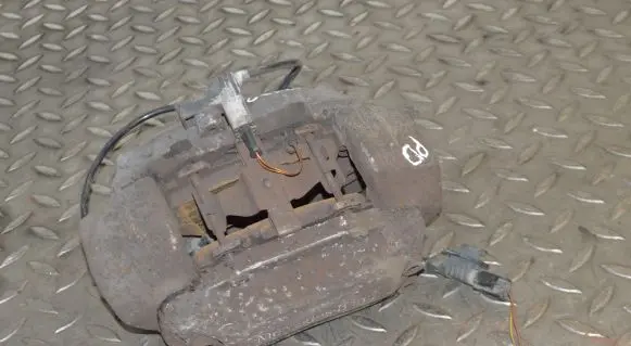 Mercedes-Benz CLS C219 Front brake caliper