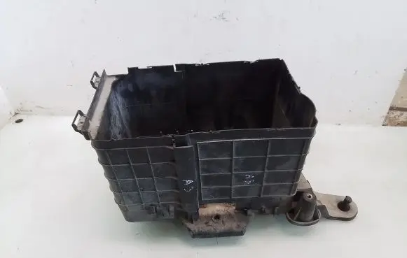 Audi A3 S3 8P Battery box tray 1K0915333B
