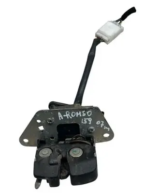 Alfa Romeo 159 Loading door lock 