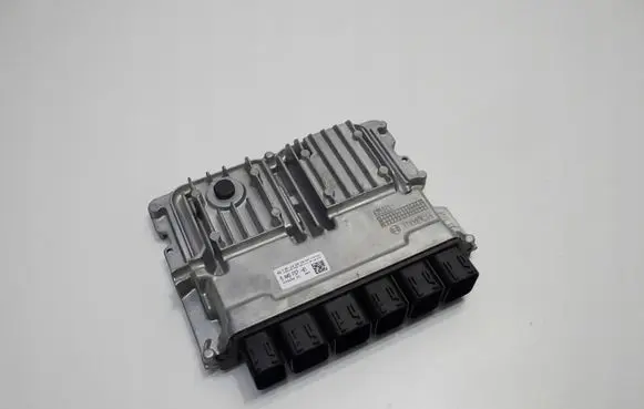 BMW 1 F40 Engine control unit/module 5A45F5701