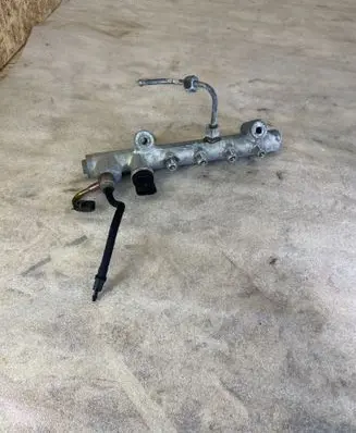 Opel Astra H Fuel main line pipe 0445214094 000906L3