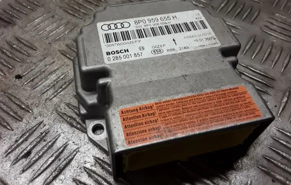 Audi A3 S3 8P Airbag control unit/module 8P0959655H 0285001857