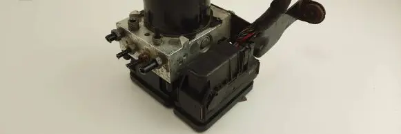 Ford Focus ABS Pump BV612C405AJ 10021208904 A426G