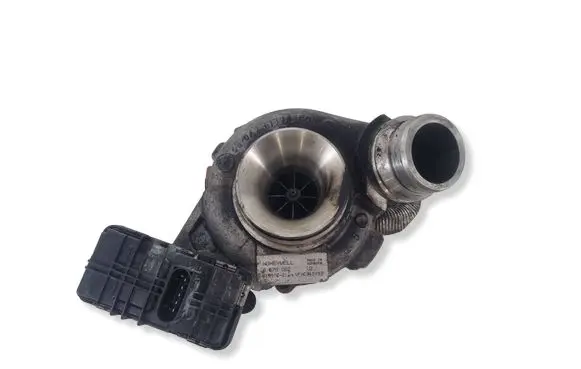 BMW 3 F30 F35 F31 Turbo 797863 VFAC01245R 8670082
