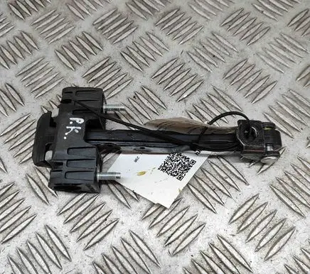 Volvo XC90 Front door check strap stopper 31395137