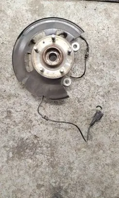 Opel Astra K Front wheel hub 39030300