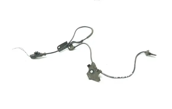 Toyota Avensis T270 ABS brake wheel speed sensor 0265007806 8954302061