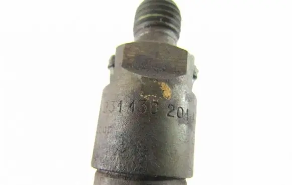Volkswagen Polo II 86C 2F Fuel injector 031130201A