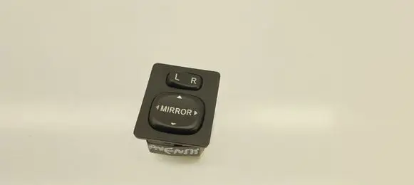 Toyota Avensis Verso Wing mirror switch