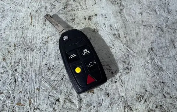 Volvo S60 Ignition key/card 