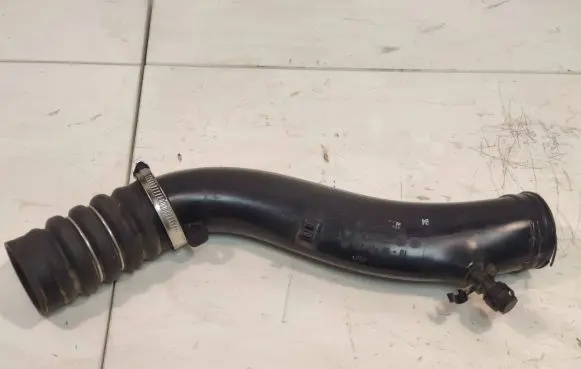 Porsche Cayenne (92A) Intercooler hose/pipe 7L5145958B 70315485
