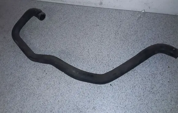 BMW 5 E39 Engine coolant pipe/hose 64218391017 8391017