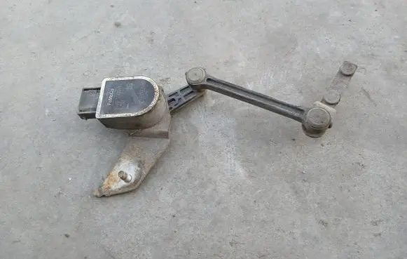 Volvo V60 Headlight/headlamp level sensor 8G9N5A955BA