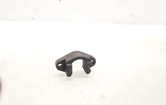 BMW 5 E39 Fuel Injector clamp holder