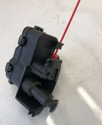 Audi A4 S4 B8 8K Fuel tank cap lock motor 8K0862153F 001667