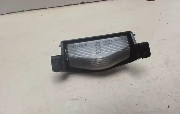 Mazda 3 I Number plate light P3664