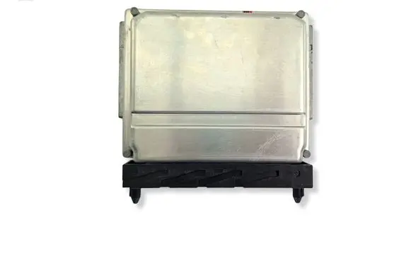 Volvo S60 Engine control unit/module 0261207712 08675760A